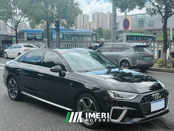 Audi A4L 40 TFSI Fashion Version - автомобиль из Китая