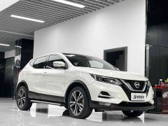 Nissan 2.0L CVTLuxury Edition - фото 3