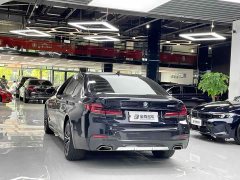 BMW 5 530Li Version M - фото 17