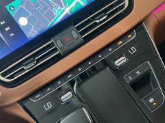 Hongqi HQ9 2.0T Intelligent Flagship Edition - фото 12
