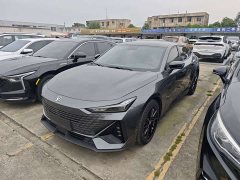 Changan UNI-V 1.5T Premium Version - фото 1