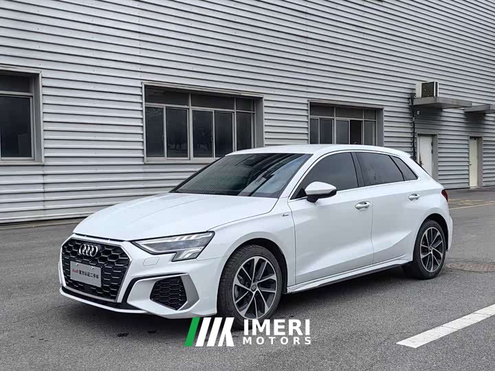 Audi A3 Sportback 35 TFSI Version
