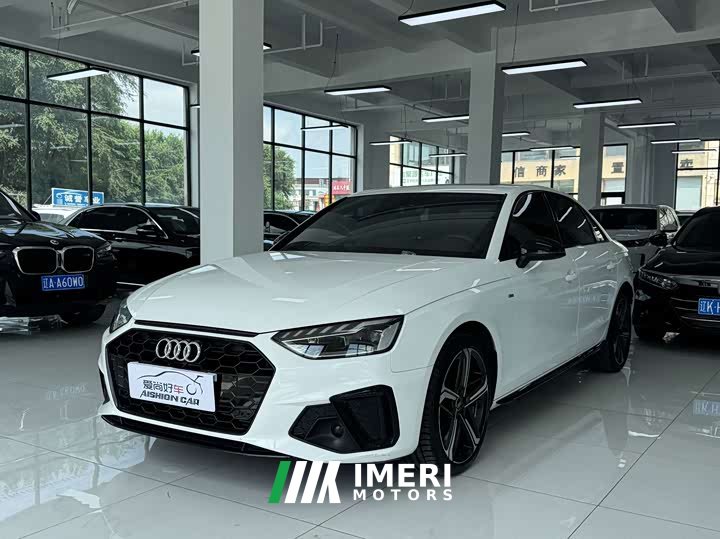 Audi A4L 40 TFSI Luxury Version - автомобиль из Китая
