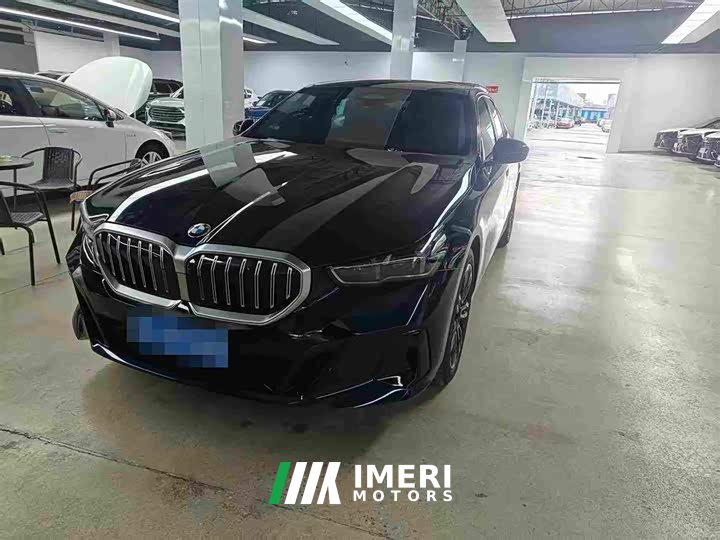BMW 5 525i M - автомобиль из Китая