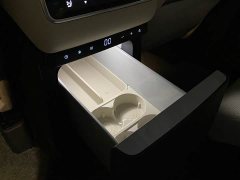 Li Auto MEGA Ultra - фото 12