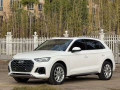 Audi Q5L 40 TFSI Luxury Version - фото 1