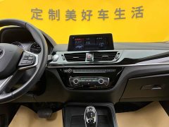 BMW 1 Series facelift 120i M sports version - фото 12