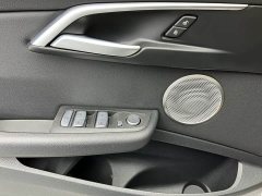 BMW 1 Series facelift 120i M sports version - фото 3