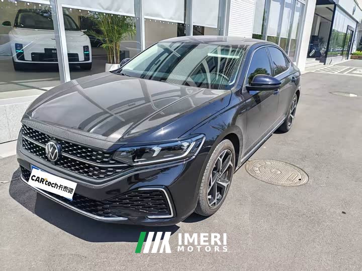 Volkswagen Passat 2023 330TSI Starry Sky Elite Edition - автомобиль из Китая