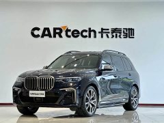 BMW X7 xDrive M50i - фото 1