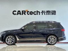 BMW X7 xDrive M50i - фото 4
