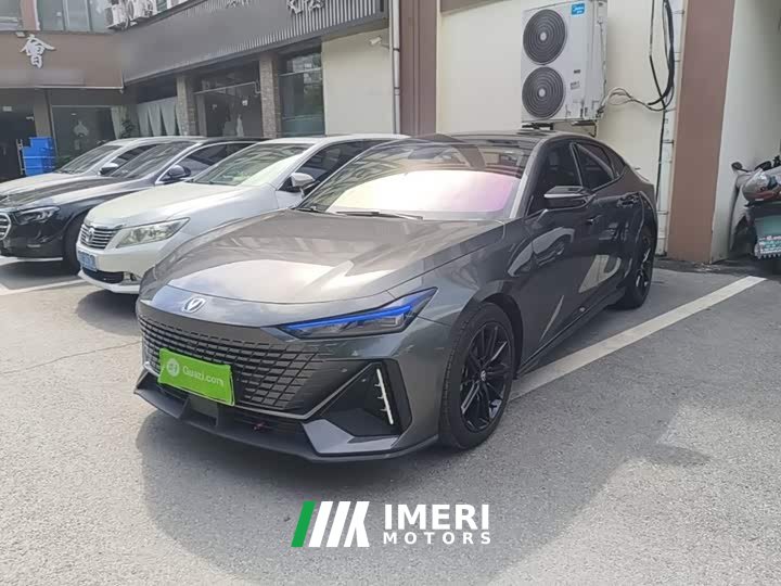 Changan UNI-V 1.5T Premium Version - автомобиль из Китая