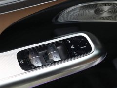 Mercedes-Benz E 300 L Luxury Version - фото 12