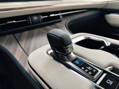 Lexus LM 500h Edition - фото 10