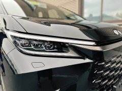 Lexus LM 500h Edition - фото 12