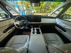 Lexus LM 500h Edition - фото 13