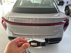 FAW EH7 640 AWD Edition - фото 6