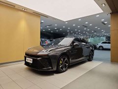 Lynk & Co 03 1.5TD DCT Pro - фото 1