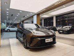 Lynk & Co 03 1.5TD DCT Pro - фото 4