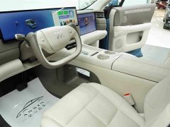 BMW LS6 EV Max - фото 9