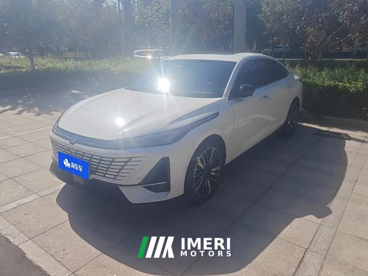 Changan 1.5T 500Bar Smart Version - автомобиль из Китая