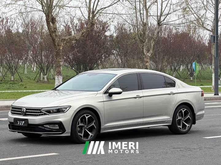 Volkswagen 200Anniversary Edition 330TSI DSG Version