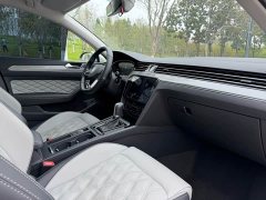 Volkswagen 200Anniversary Edition 330TSI DSG Version - фото 8