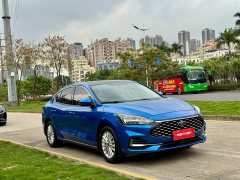 Ford Focus Sedan EcoBoost 180 Automatic NeochaEDGE - фото 2