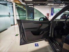 Tesla Model Y Edition - фото 5