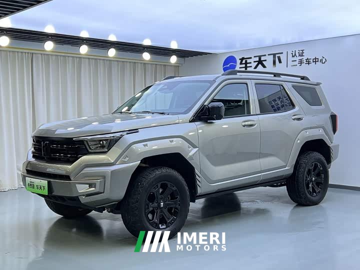 Tank 400 Hi4-T Off-Road Edition