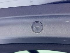 Tesla Model Y Long Range Edition - фото 10
