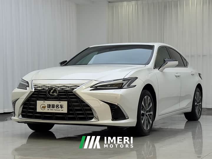 Lexus ES 200 Premium Edition - автомобиль из Китая