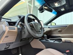 Lexus ES 200 Premium Edition - фото 5