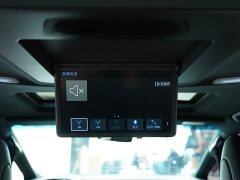 Mercedes-Benz 2.5L HVPremium Edition - фото 11