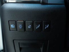 Mercedes-Benz 2.5L HVPremium Edition - фото 13
