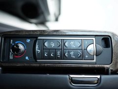Mercedes-Benz 2.5L HVPremium Edition - фото 14