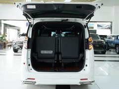 Mercedes-Benz 2.5L HVPremium Edition - фото 18