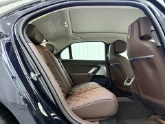 BMW 7 Series 2023 735Li M Sport Package - фото 10