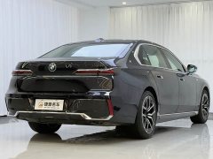 BMW 7 Series 2023 735Li M Sport Package - фото 11