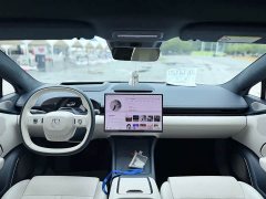 Zeekr 007 Smart Drive Edition 75kWh - фото 10