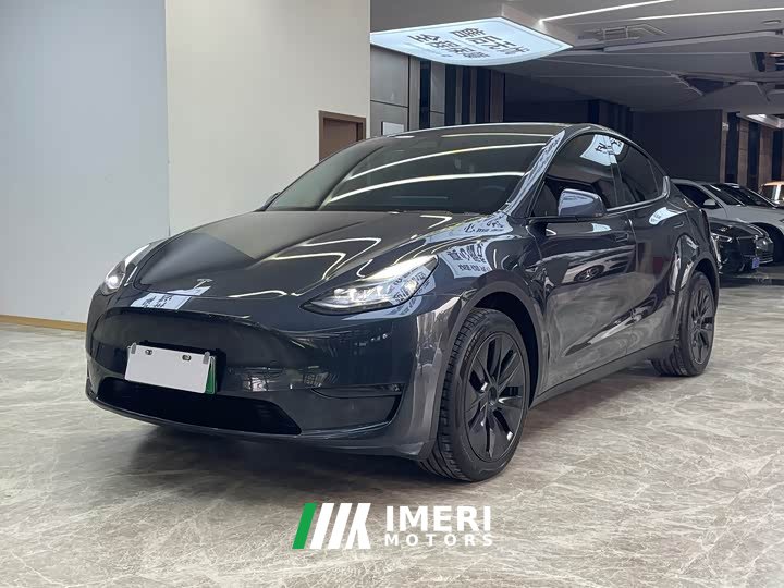 Tesla Model Y Long Range Edition - автомобиль из Китая