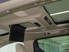 Mercedes-Benz 2.5L Premium Edition - фото 17