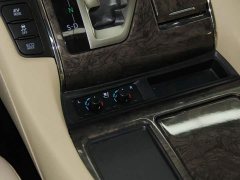 Mercedes-Benz 2.5L Premium Edition - фото 18