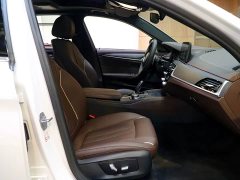 BMW 5 Series 530Li leading M sports package - фото 11