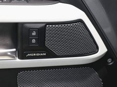 Land Rover Defender 110 3.0T P400 Dark Special Edition - фото 11