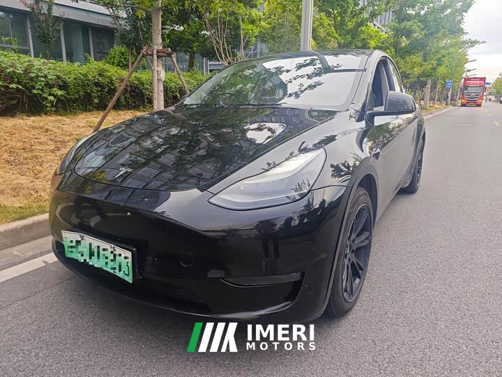 Tesla Model Y Edition - автомобиль из Китая