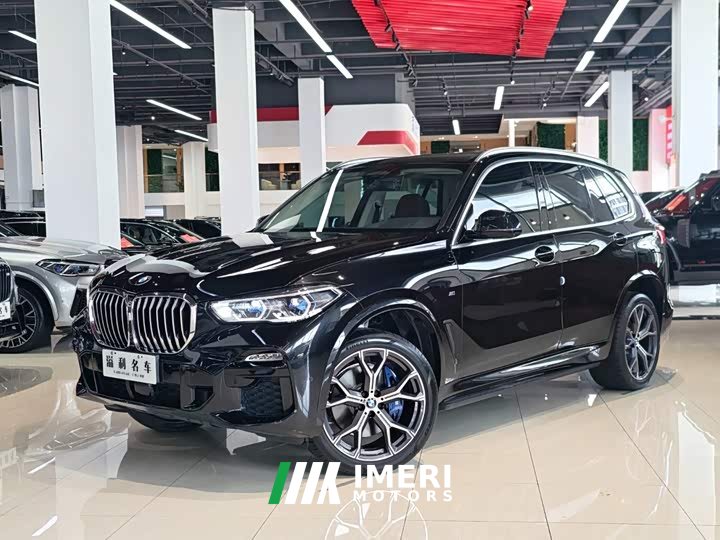 BMW X5 xDrive40i Deluxe Version M - автомобиль из Китая