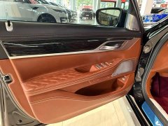 BMW 7 M760Li xDrive V12 - фото 11