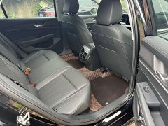 Volkswagen Pro 300TSI Edition - фото 9