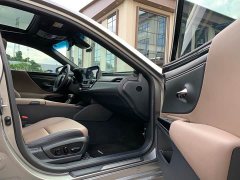 Lexus ES 200 Edition - фото 14